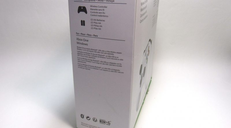 Side of Xbox One Controller packaging