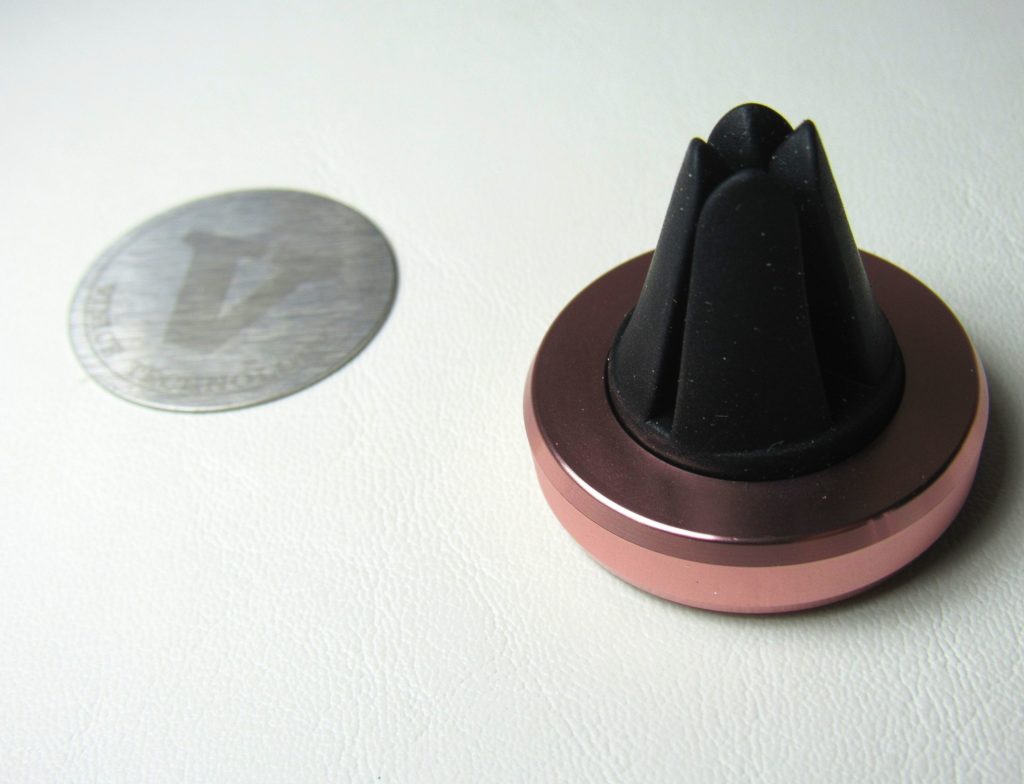 Magnetic Phone Mount review Back of Mount